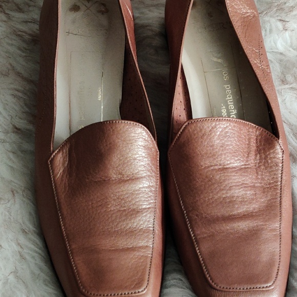 Women's Shoes - Picture 6 of 8